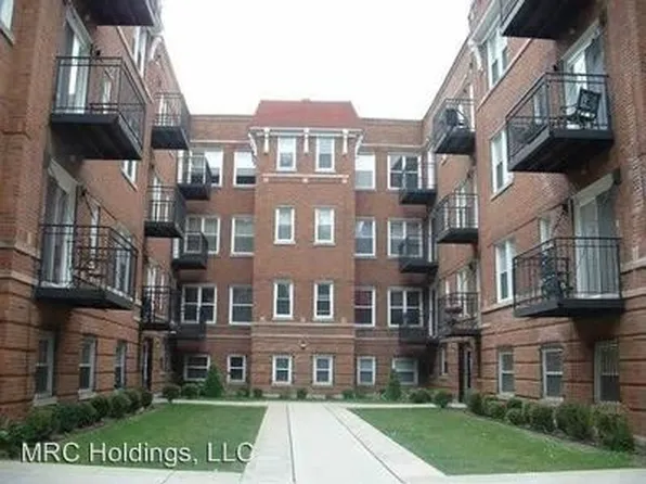 2107 E 67th St APT 305, Chicago, IL 60649