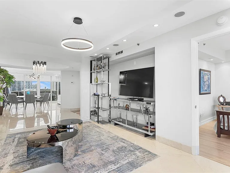 19111 Collins Ave #604 — Photo 8