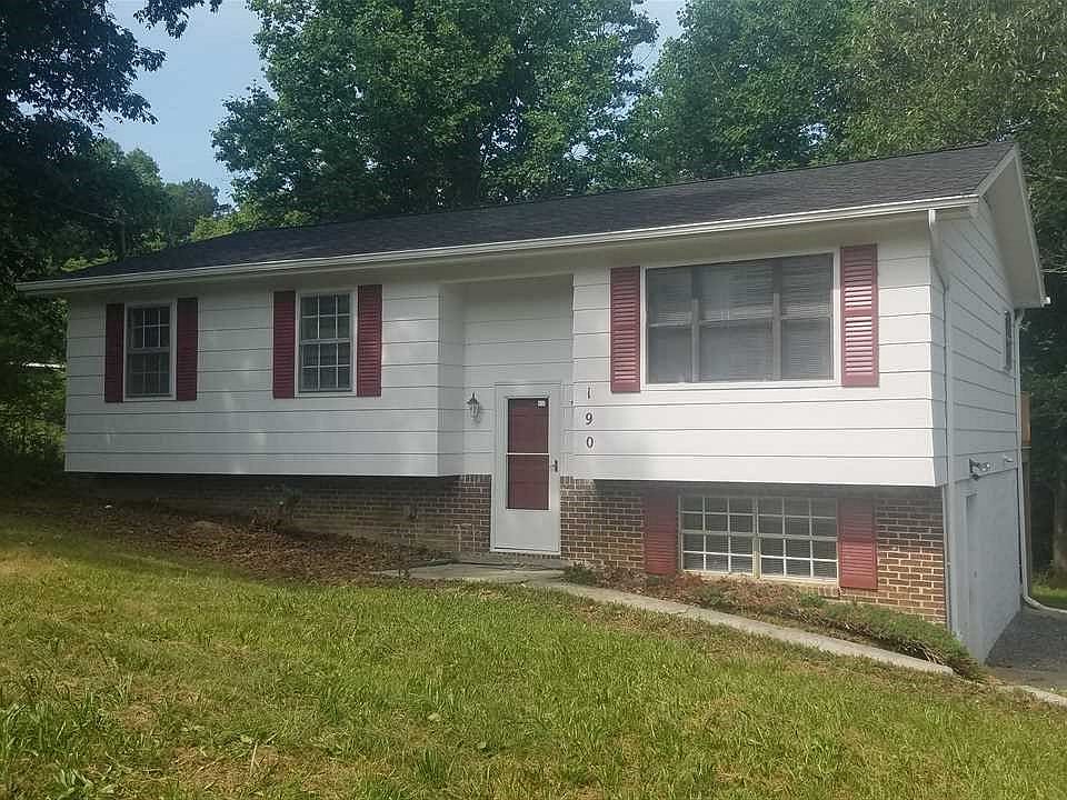 1st image of 190 Heritage Hills Cir NE