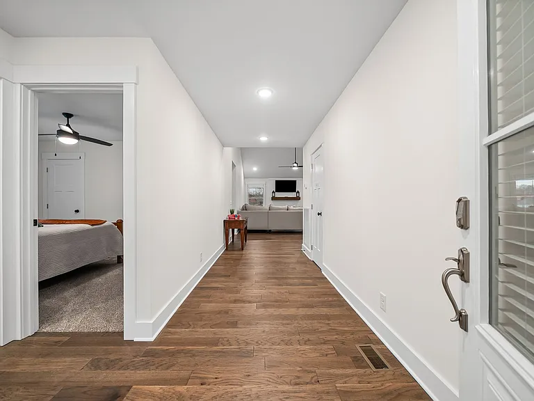 1601 Collins View Way — Photo 5