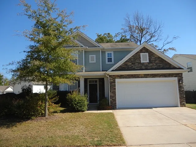 3 bed, 2.5 bath, 1594 sqft, $2,065 — Photo 1