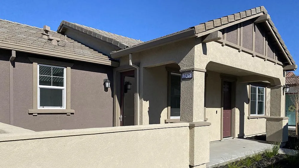 2326 Rustic Oak Ln photo 1