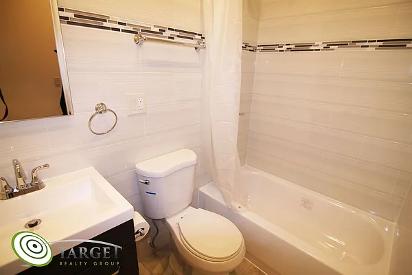 Rented by Target Realty Group | media 25