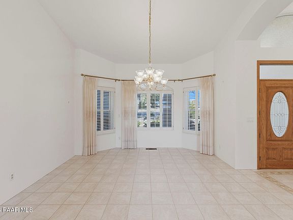 4th image of 8875 N Valley Oak Dr