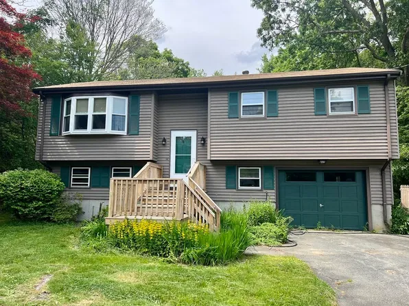 80 Benoit St, Westport, MA 02790