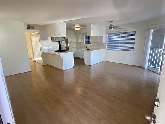 3rd image of 204 40th St #A