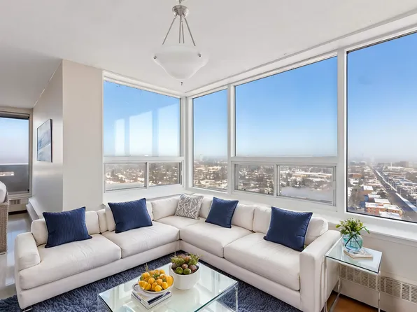 2001 Carling Ave, Ottawa, ON K2A 3W5