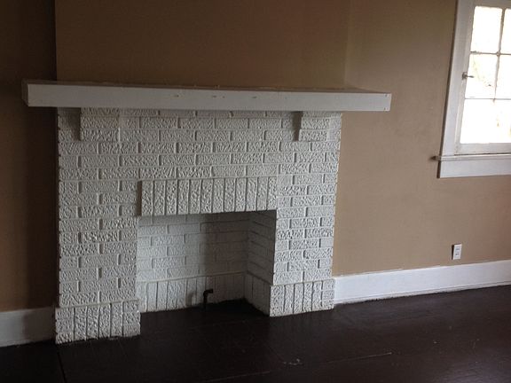 3rd image of 32 E Norman Ave