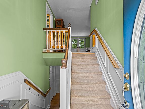 5th image of 9517 Perry Brook Ct