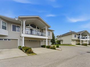 12 E Rocky Vista Ter NW, Calgary, AB T3G 5G5