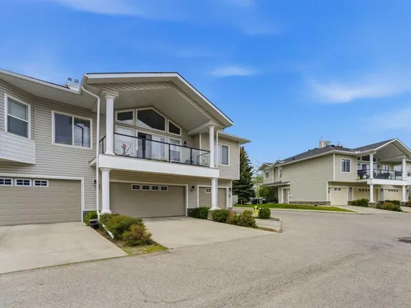 12 E Rocky Vista Ter NW, Calgary, AB T3G 5G5
