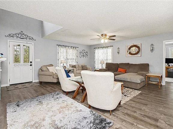 5th image of 1932 Riverbend Rd SW