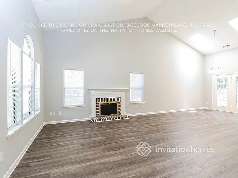 14736 Sapphire Ln — Photo 5
