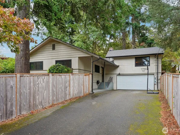 4223 Robin Road W, University Place, WA 98466