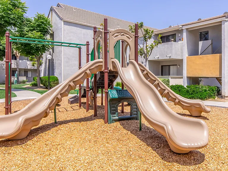 Palm Court Apartment Homes — Photo 5