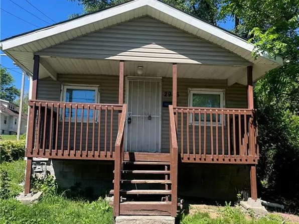 2946 Brighton Ave, Kansas City, MO 64128