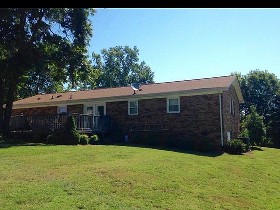 3rd image of 1145 Oak Forest Dr