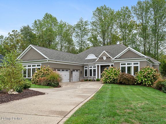 4th image of 12437 Poplar Woods Dr