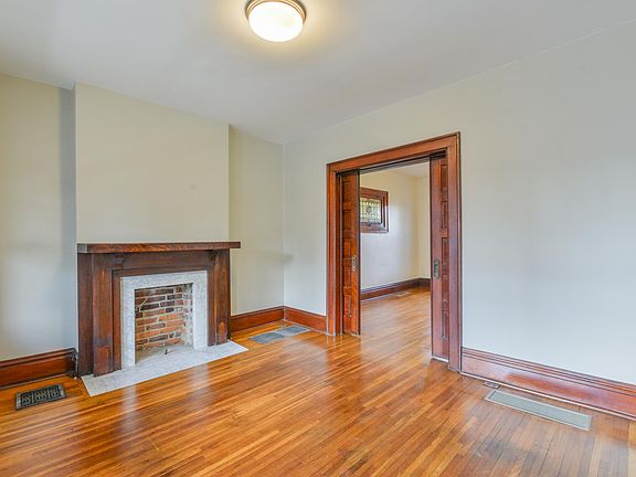 4th image of 286 E Woodrow Ave