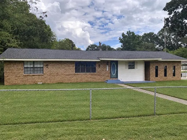 1201 3rd St, Columbia, MS 39429