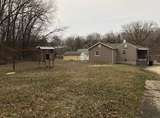 5311 W River Dr, Davenport, IA 52802