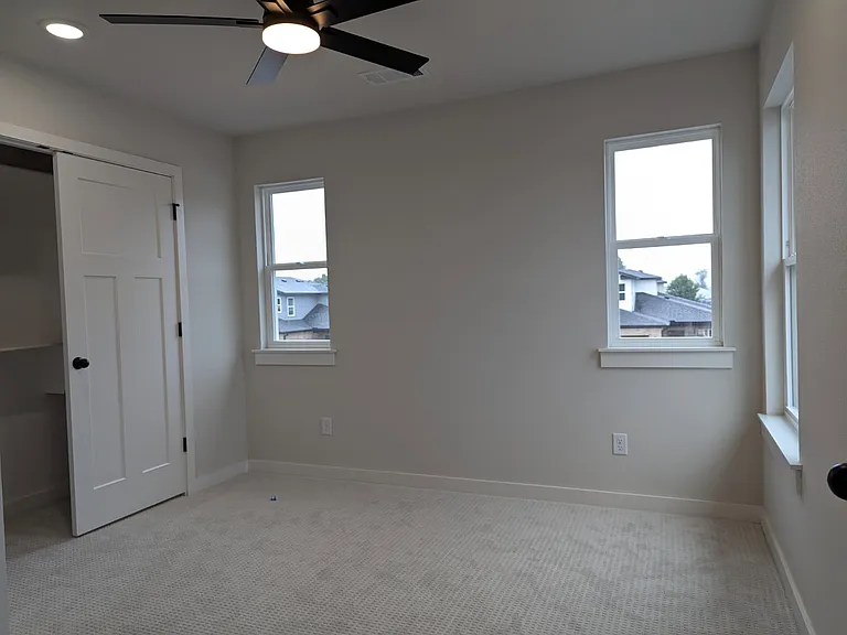 543 Cosmos St — Photo 13