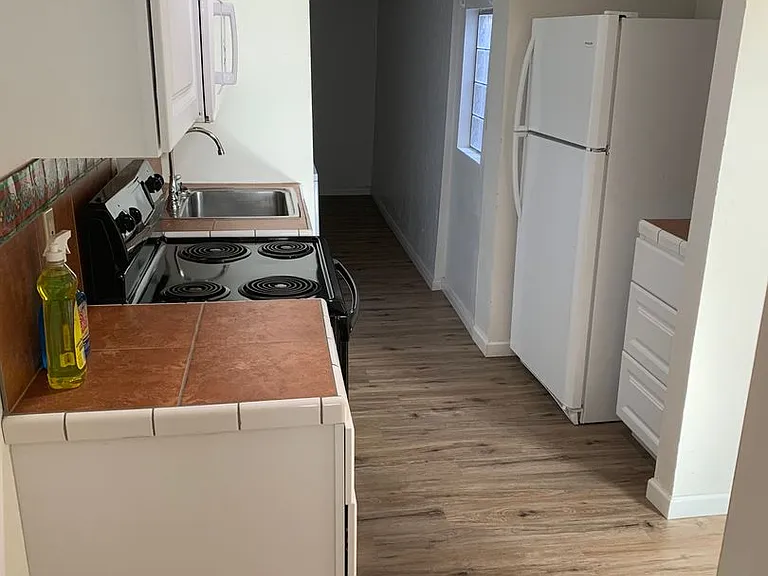 615 N Berry Ave — Photo 10