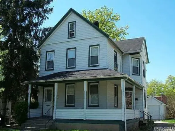 24 W End Ave, Great Neck, NY 11023