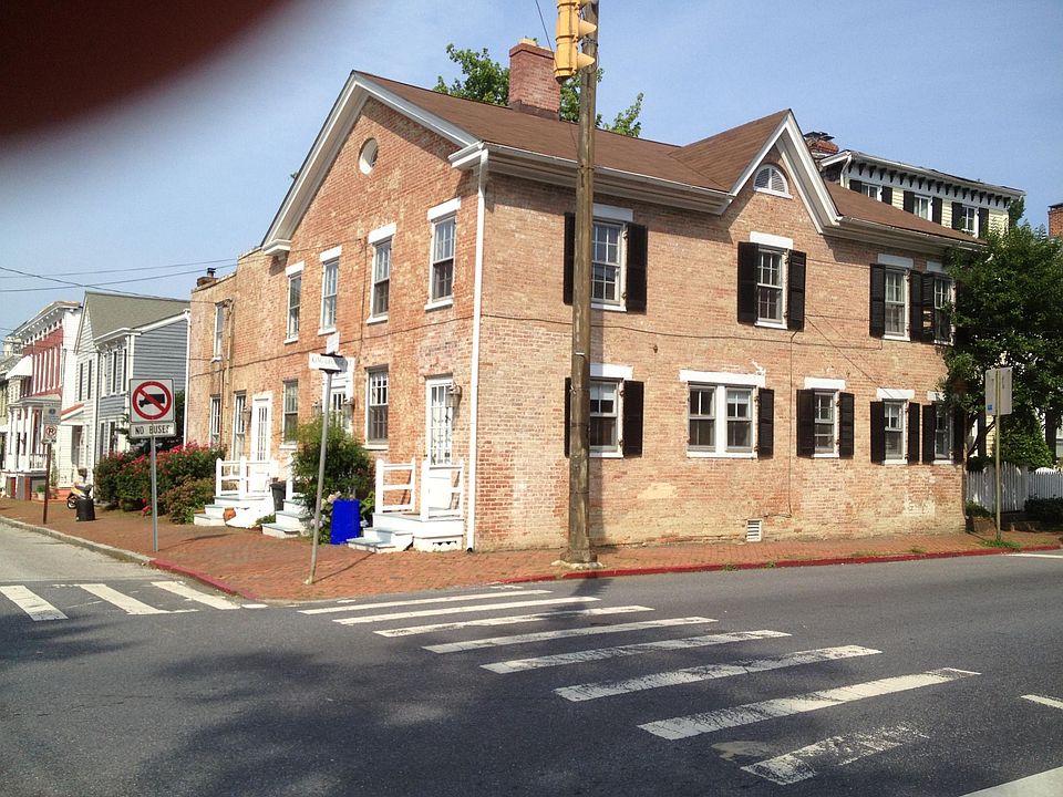 1st image of 27 College Ave