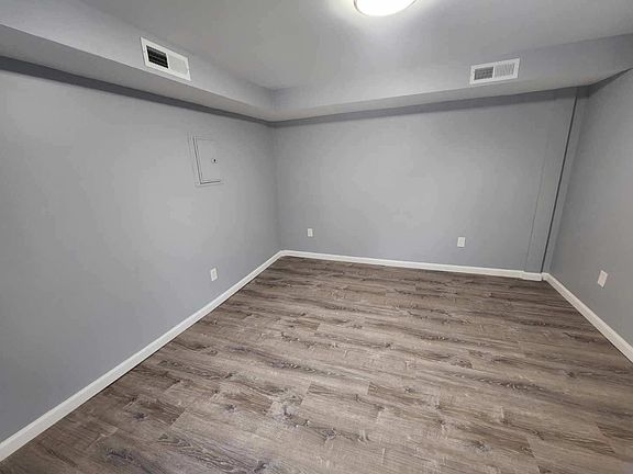 5th image of 17 Oak St APT 4