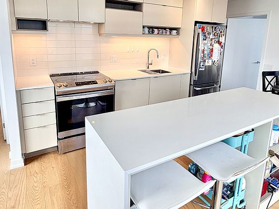 4th image of 4065 Confederation Pkwy #1808
