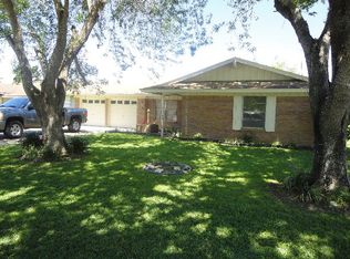 606 Ridgecrest Dr, Port Lavaca, TX 77979