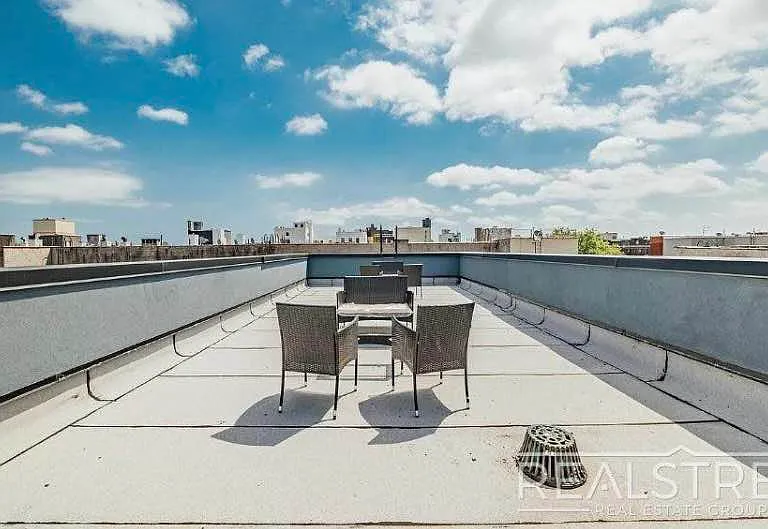 1526 Park Pl #4F — Photo 7
