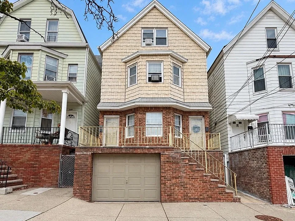 551 Kennedy Blvd #2
