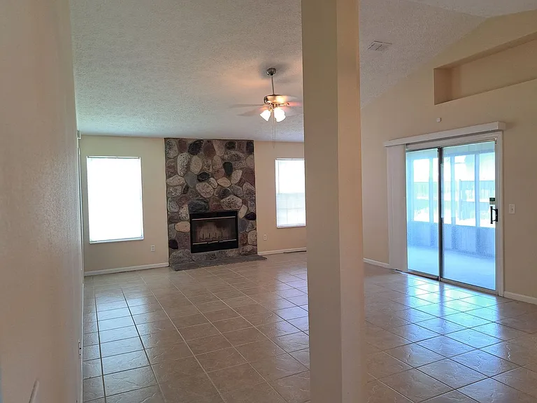 7727 Betty Louise Dr — Photo 8