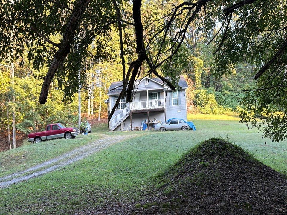 1st image of 36 Emerald Ln