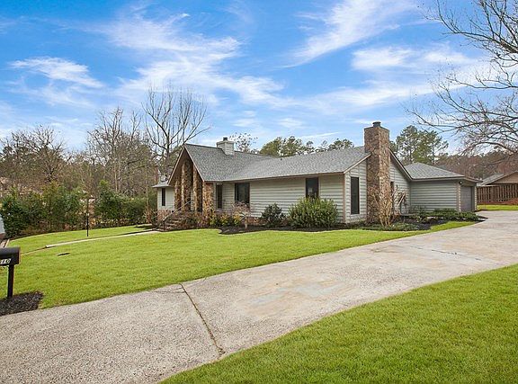 2nd image of 3510 Bellerive Cir