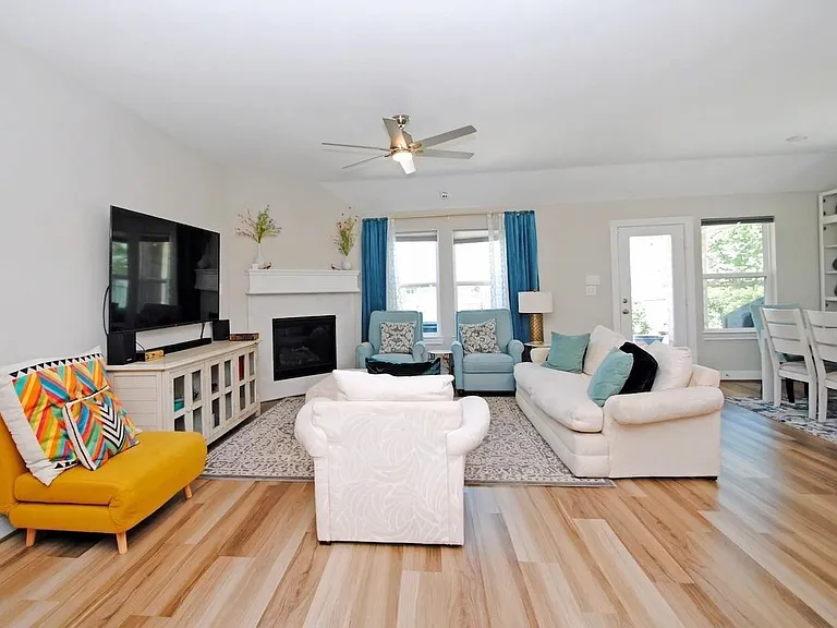 24818 Harvest Elm Ct — Photo 16
