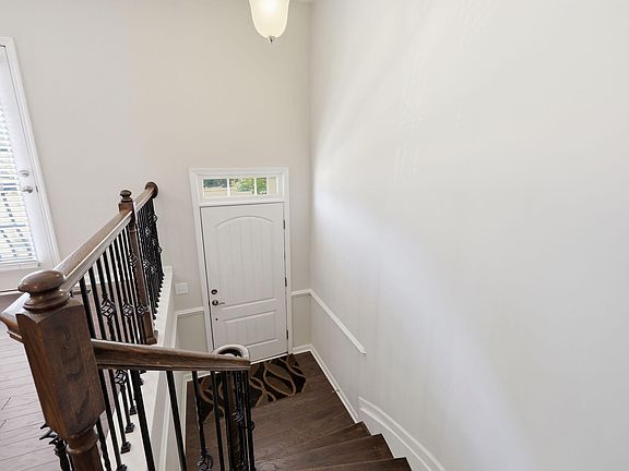 5th image of 2104 Peakside Dr