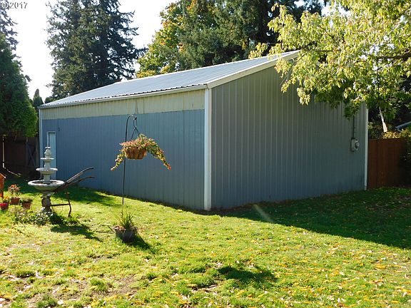 5th image of 408 SE 103rd Ave