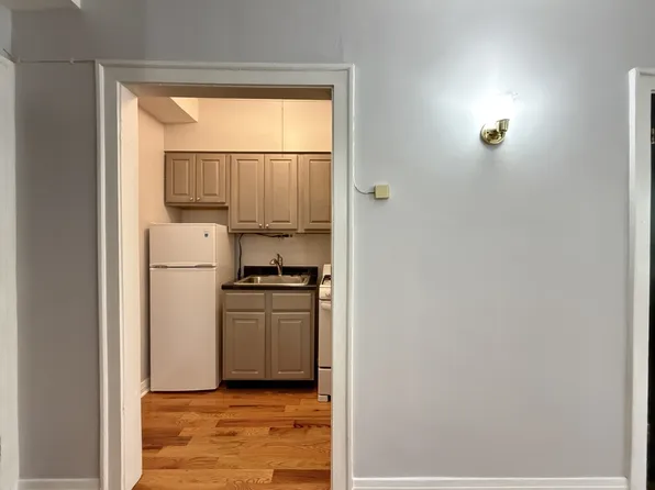 3644 N Albany Ave #1, Chicago, IL 60618