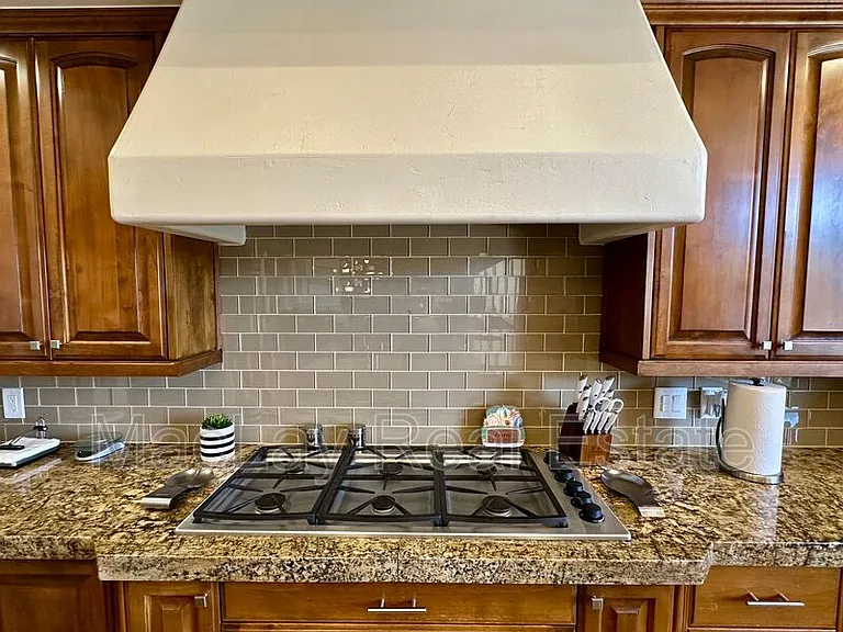 5711 W Linda Ln — Photo 8