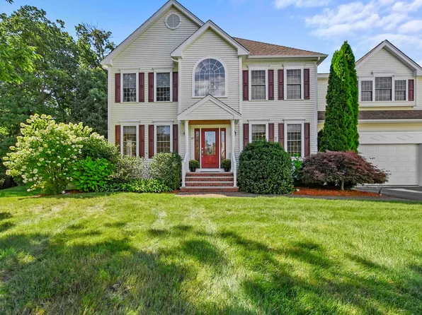 25 Wild Rose Drive, Nashua, NH 03063