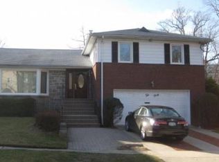 1040 Burton St, Whitestone, NY 11357