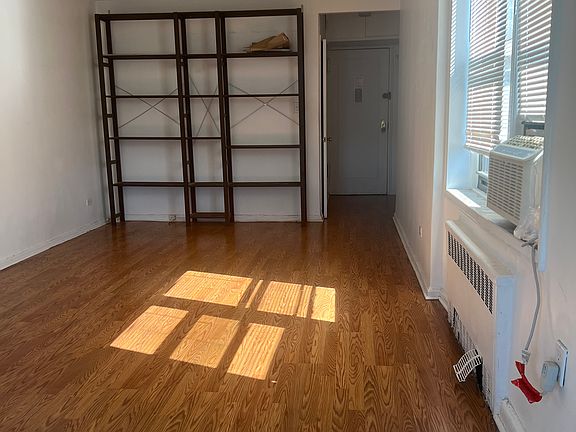 3rd image of 3727 86th St APT 6C