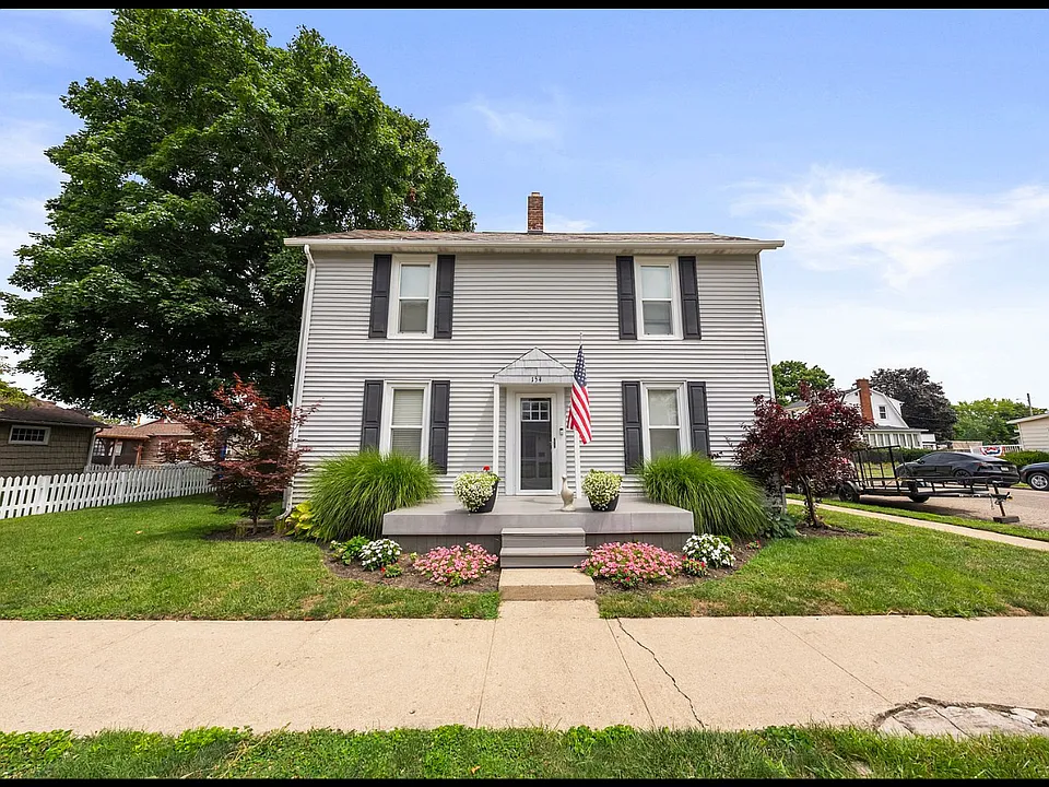 154 Powell St