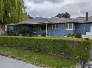 128 NE Circle Dr, Hines, OR 97738