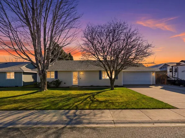 4731 Holly Way, West Richland, WA 99353