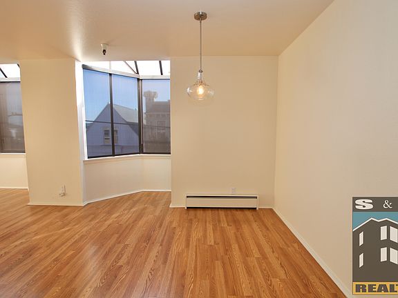 3rd image of 1099 Noe St APT 4