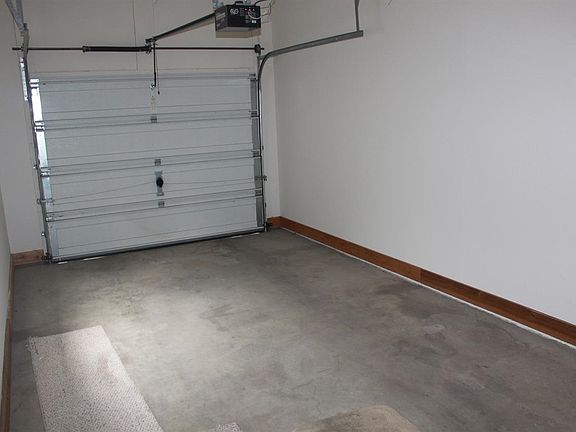 2nd image of 1025 N Forest View Dr